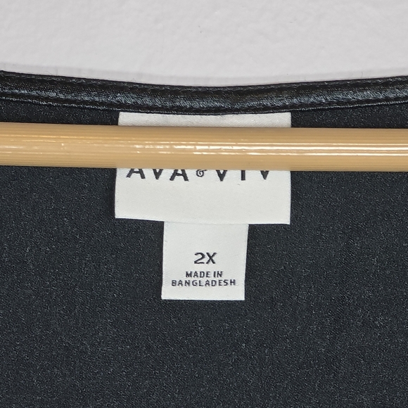 Ava & Viv Women's Black Satin V-Neck Top Long Bell Sleeves 2X Glam Whimsigoth - Picture 7 of 15